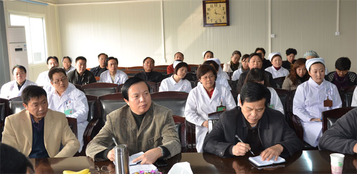 省衛(wèi)生廳專家組對我院進(jìn)行執(zhí)業(yè)許可證校驗(yàn)