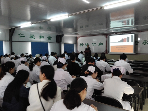 把專家請進來，我院著力打造學習型醫(yī)院